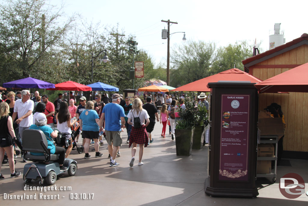 Crowds were moderate with a lot of guests browsing this afternoon.  Food lines were not bad but a good flow of guests.