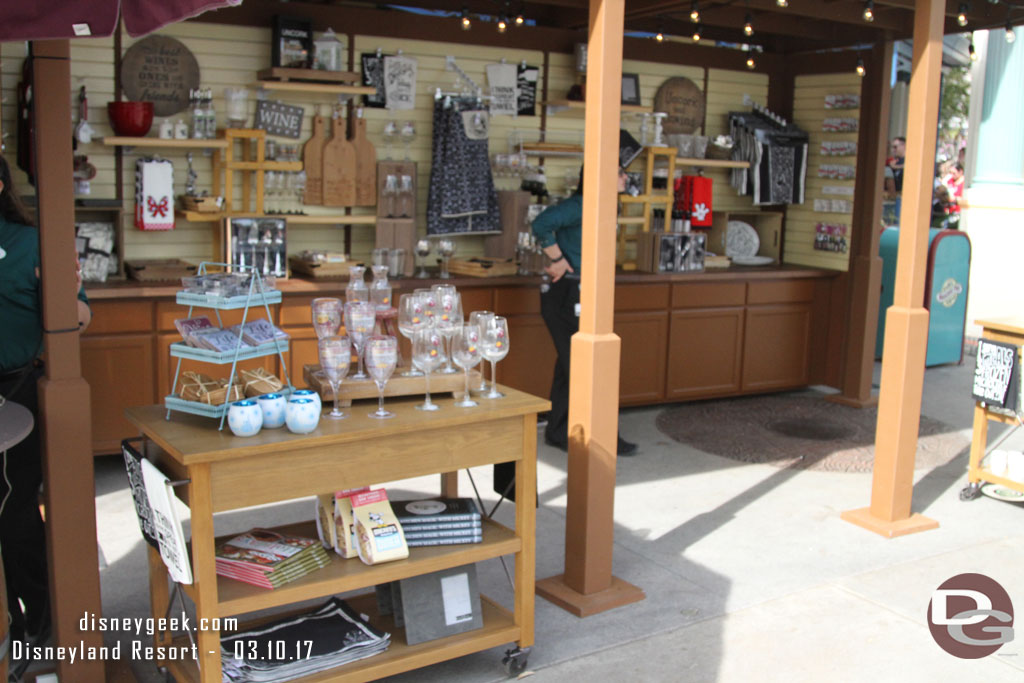 Another merchandise location in Paradise Pier.