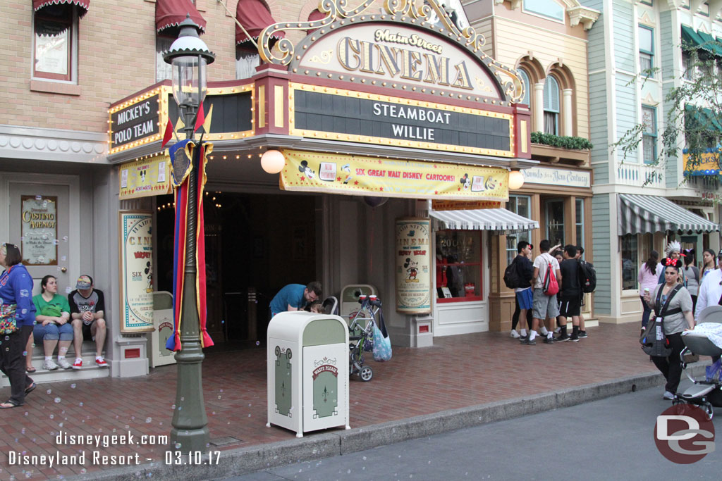 Main Street at 5:08pm.. no one on the curbs.. so either they are moving people away due to the new policy or demand has eased a bit.