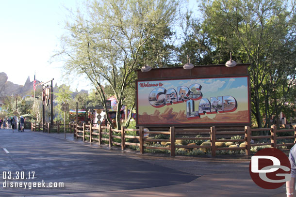 Passing by Cars Land after picking up my Racers Fastpass.  Only took 5 minutes.. but behind me the line circled around and stretched into Bugs Land.