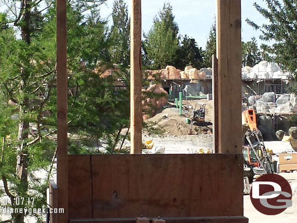 Note sure what this structure is blocking my view.  Guessing something for the canoe dock.