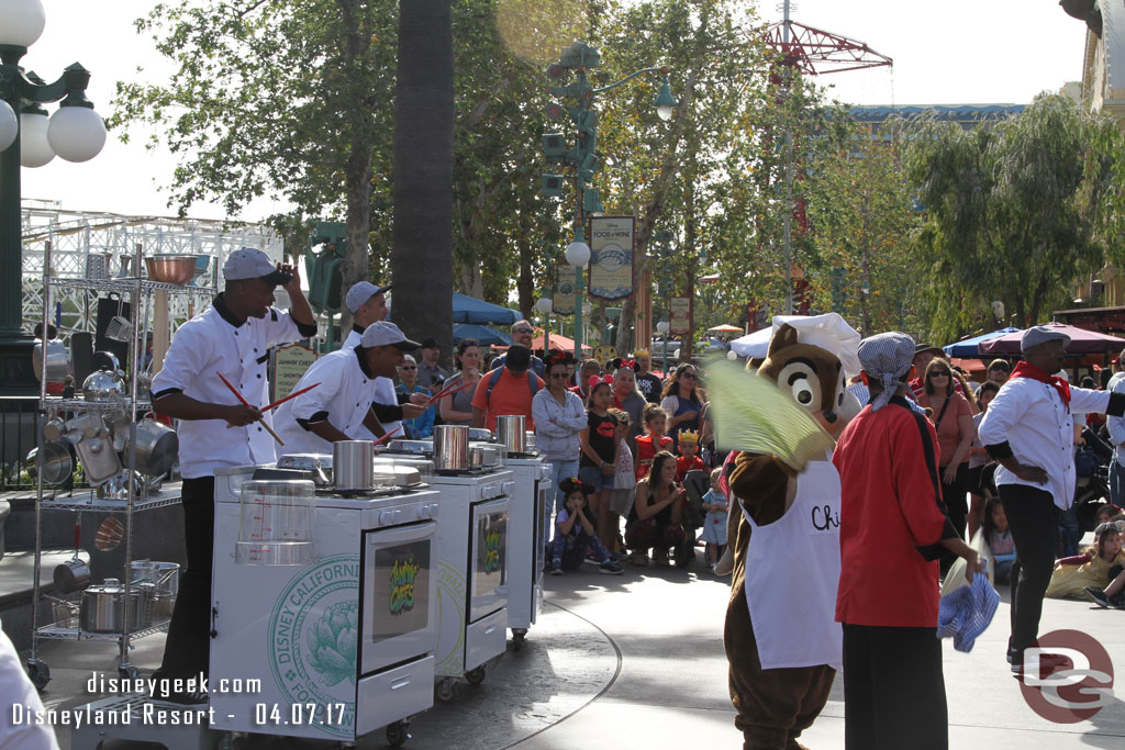 Over at DCA I managed to catch the last minute of the Jammin Chefs twice today..  