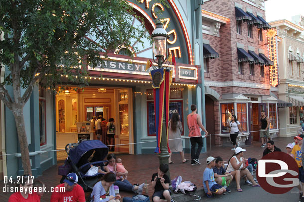 7:30pm and only the curb seating is filled on Main Street for MSEP.  Plenty of space behind.