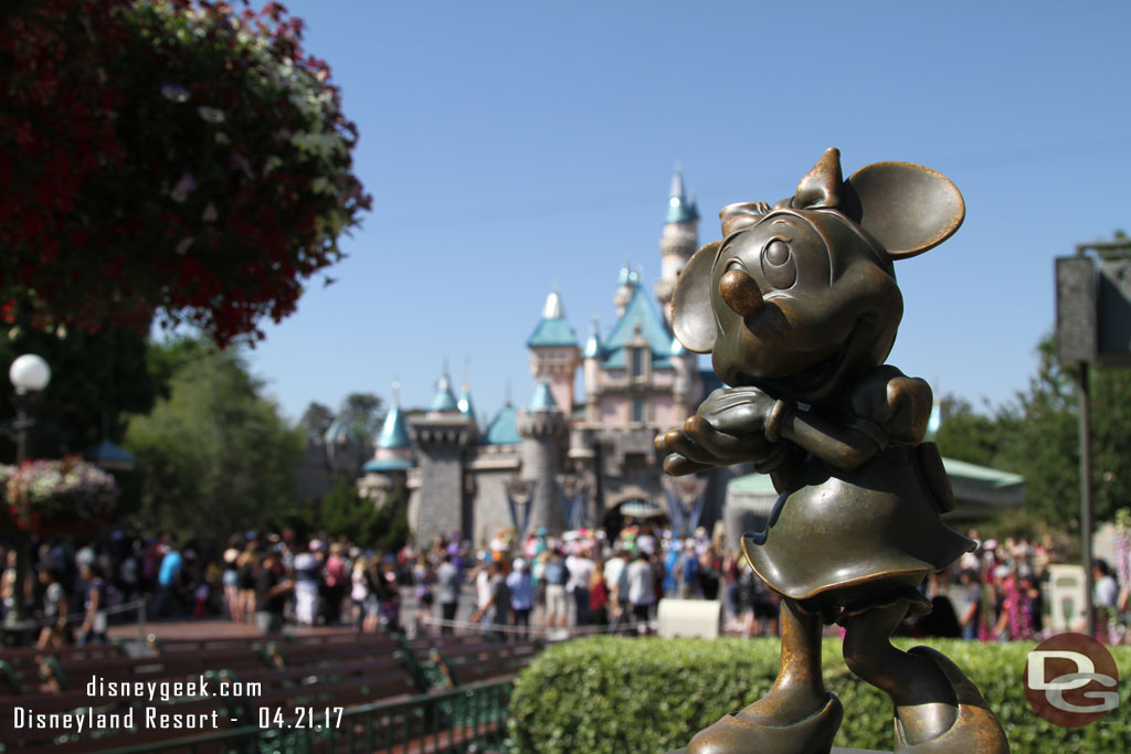 Minnie Mouse statue in the hub.