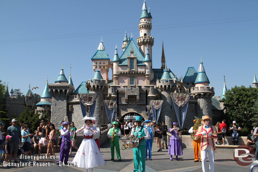 Mary Poppins and the Pearly Band.