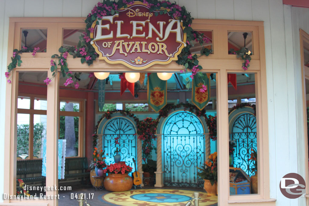 Elena of Avalor photo op.