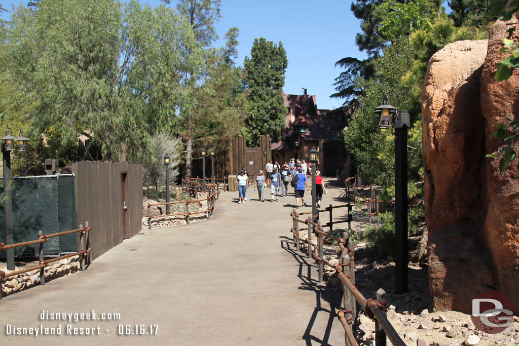 Looking toward Fantasyland.  To the left that wall is for the second walkway to Star Wars.