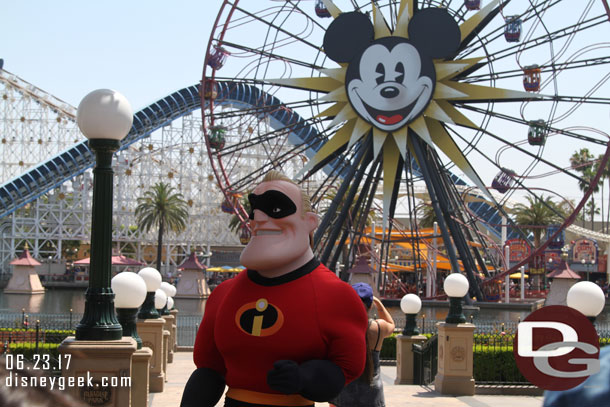 Mr. Incredible in Paradise Pier, Mrs. Incredible was nearby too.