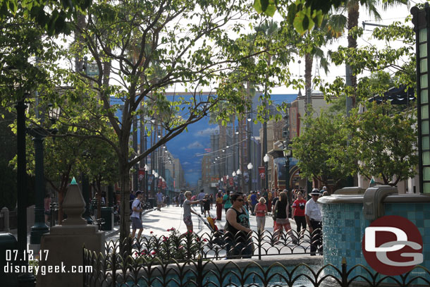 A majority of the guests waiting for the park to open were in Hollywood Land.  There were two long lines.. one for stand by the other FastPass distribution for Guardians of the Galaxy Mission Breakout.