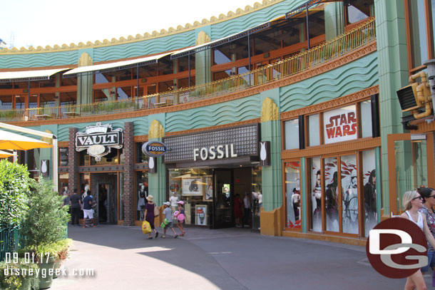 Vault 28 and Fossil will be closing to make way for a new Star Wars VR location.