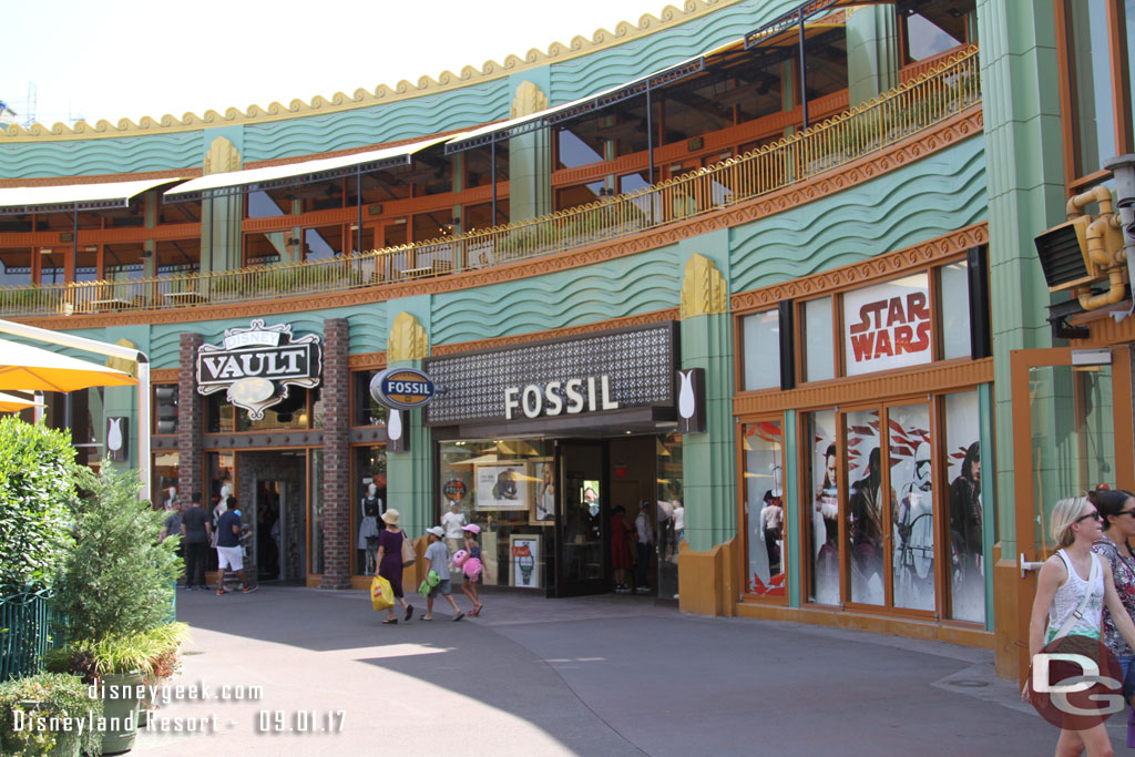 Vault 28 and Fossil will be closing to make way for a new Star Wars VR location.