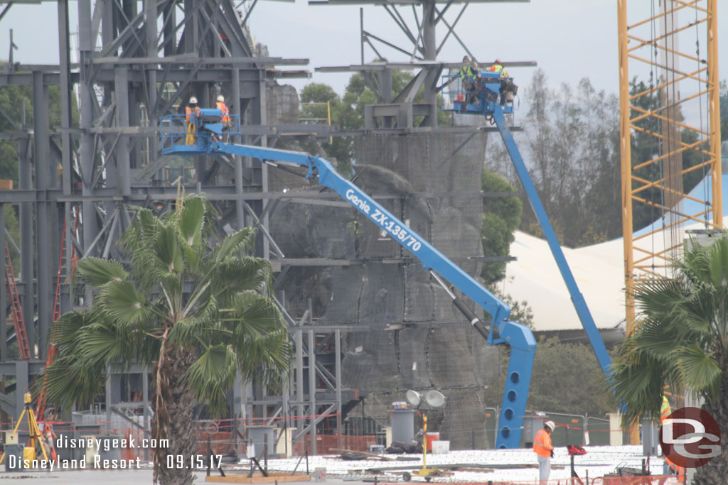 A better view of the wire mesh that has been attached to the steel supports.  Also note the last section of the Millennium Falcon roof on the right is being prepped for concrete.