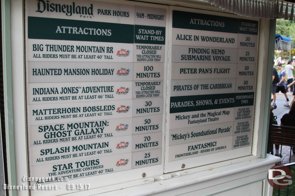 Disneyland Waits as of 4:12pm.  Interesting to see Haunted Mansion Holiday double Ghost Galaxy this afternoon.