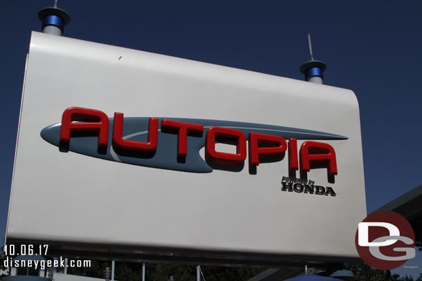 As I walked through Tomorrowland I noticed almost no wait for the Autopia so decided to go for a drive.