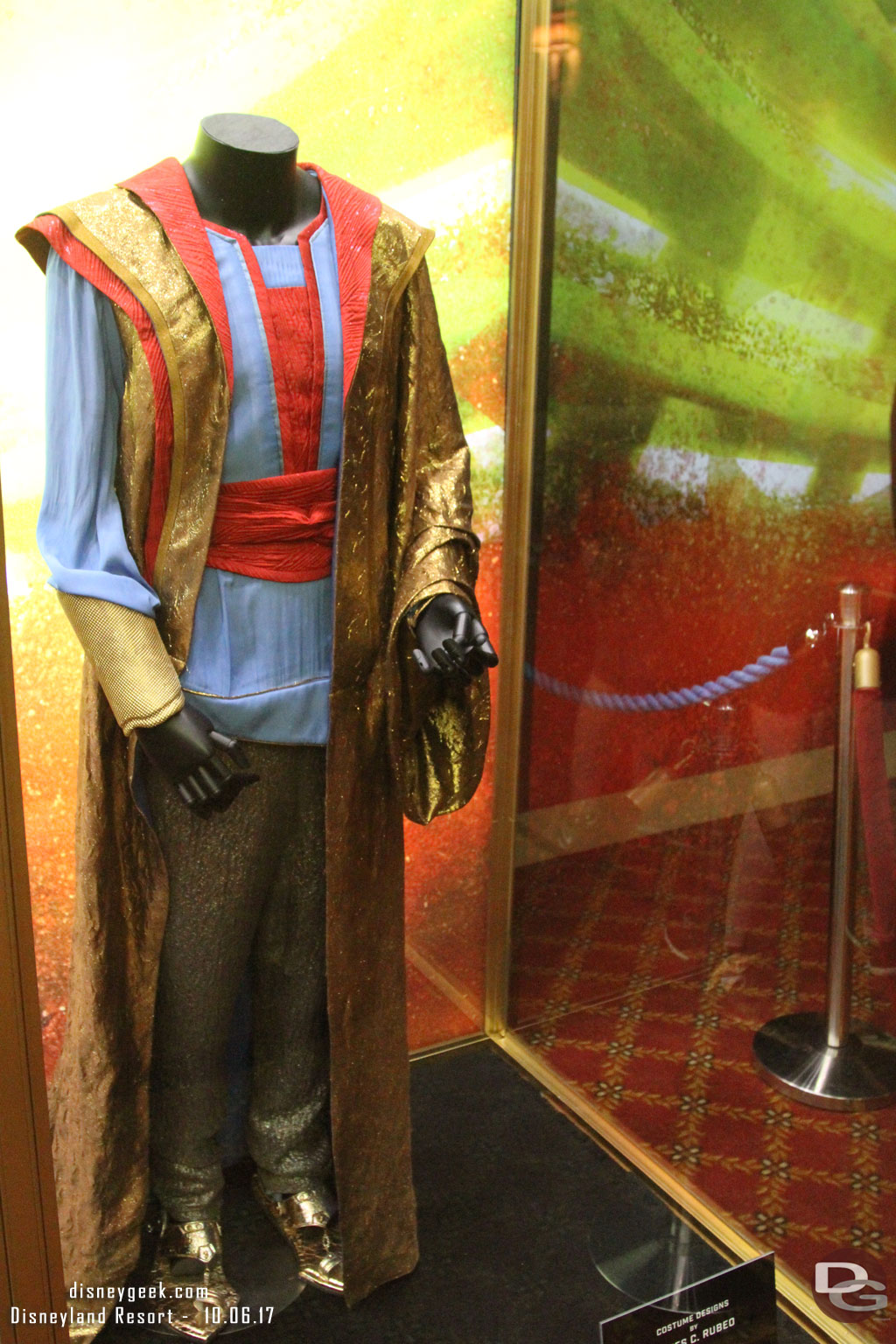 Costume worn by Jeff Goldblum as Grandmaster