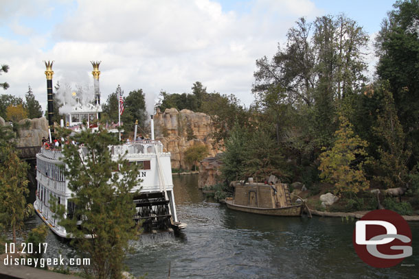 Then I go to take a picture of the Mark Twain and a tree is in the way.. 