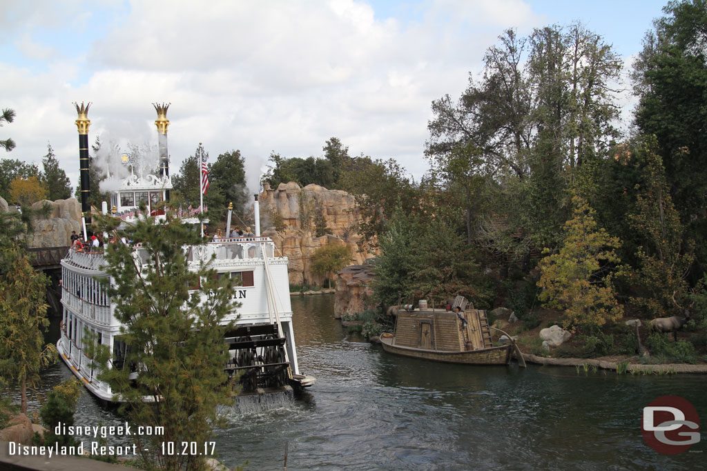 Then I go to take a picture of the Mark Twain and a tree is in the way.. 