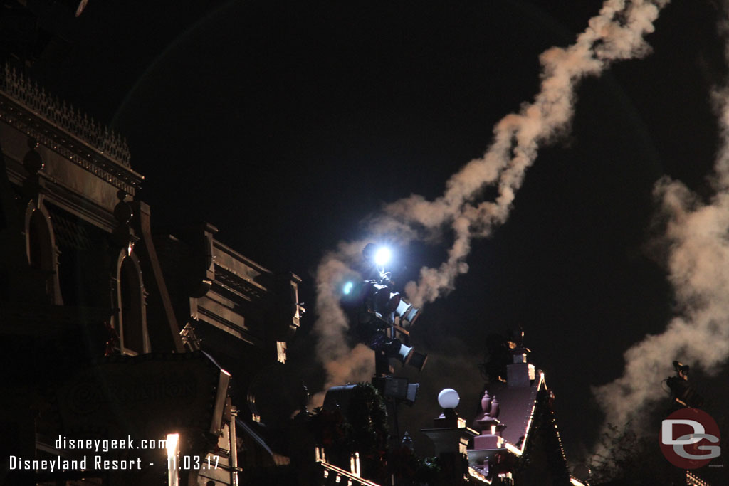 Made my way back to Main Street for Remember Dreams Come True.  During the show one of the work lights came on.  After a couple minutes the lights were retracted since it seemed they could not get it to turn off.