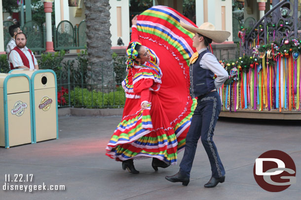 Time for Viva Navidad street party