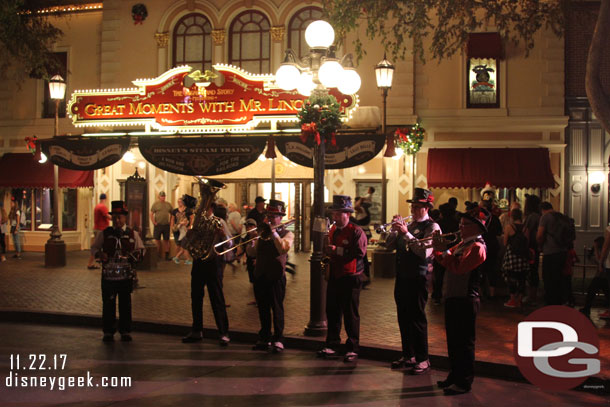 Dickens Yuletide Band performing in Town Square.