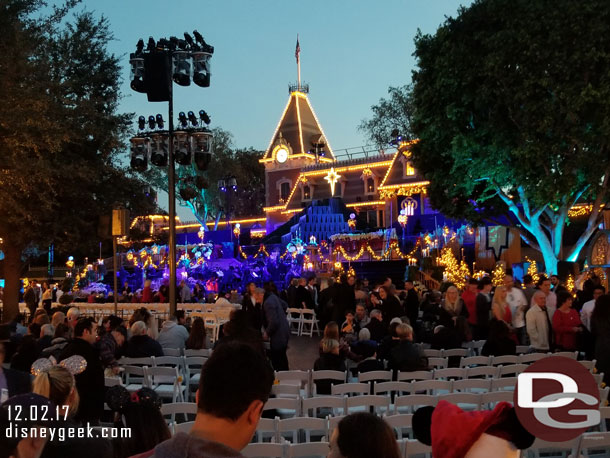 30 minutes until show time and they started to fill the seats.