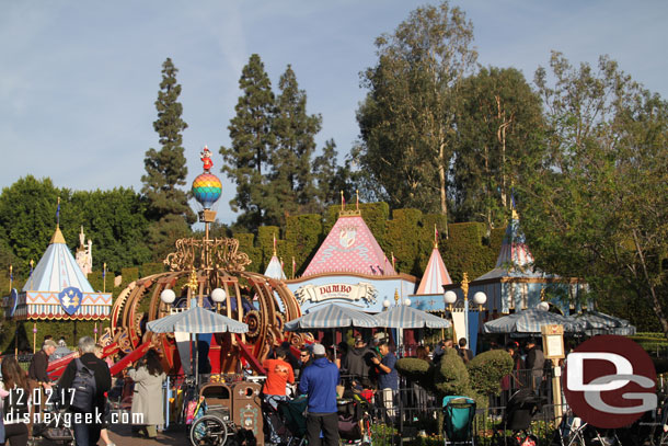 Passing through Fantasyland.. a look at Dumbo.