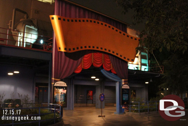 Thor and Loki were greeting guests on near the Backlot Stage