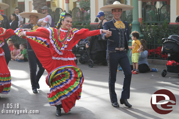 Viva Navidad! Street Party arriving.