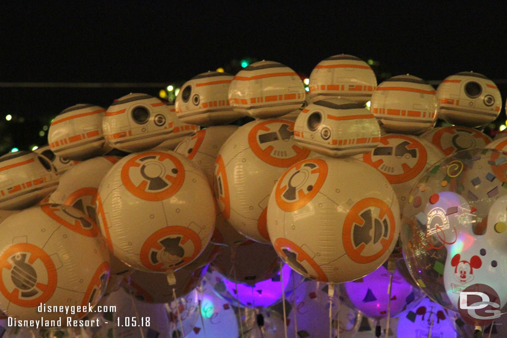 BB-8 Balloons were available too.