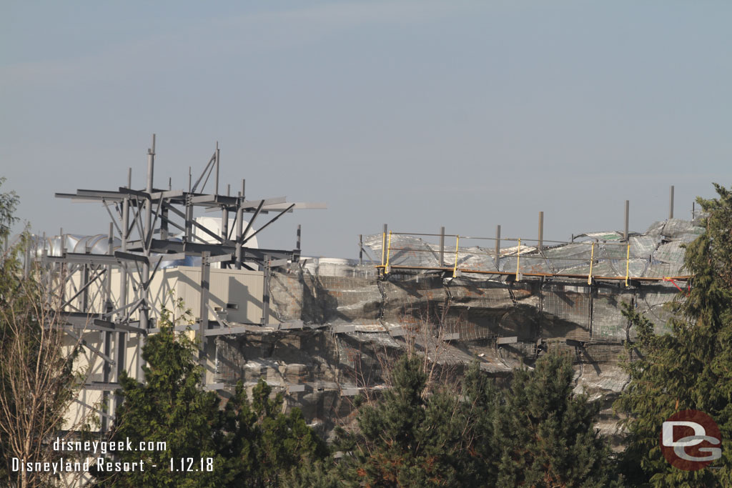 More wire mesh and scaffolding being added.