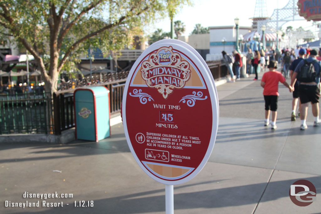 As you approach the Pier a sign with the wait time for Midway Mania is up (noticed this seemed to overstate the wait the couple times I walked by.  For example it says 45, the app said 40 and when I reached the attraction it said 25).