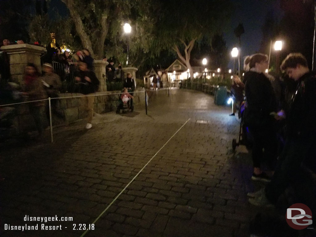 7 minutes until show time and there was plenty of stand by space.  It ended up being about 3 deep in my immediate area and up near the trashcan in this picture it looked more full at show time.