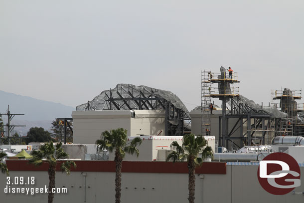 Wire mesh has been installed on more of the support steel since my last visit.