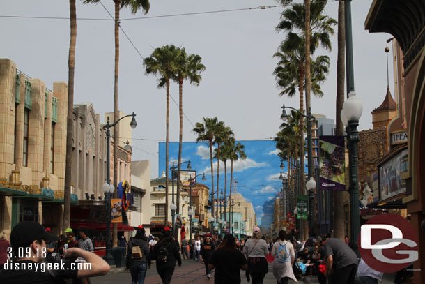 Hollywood Blvd features some Food and Wine Banners now.