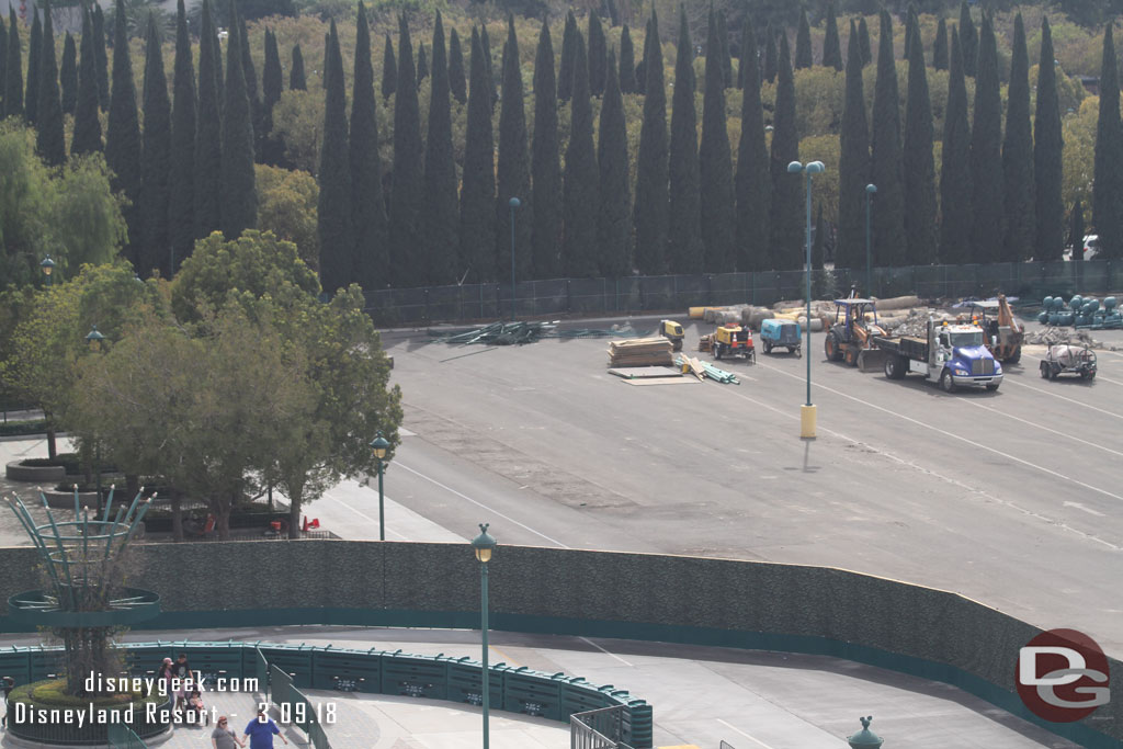 Panning to the toward the former tram stop.