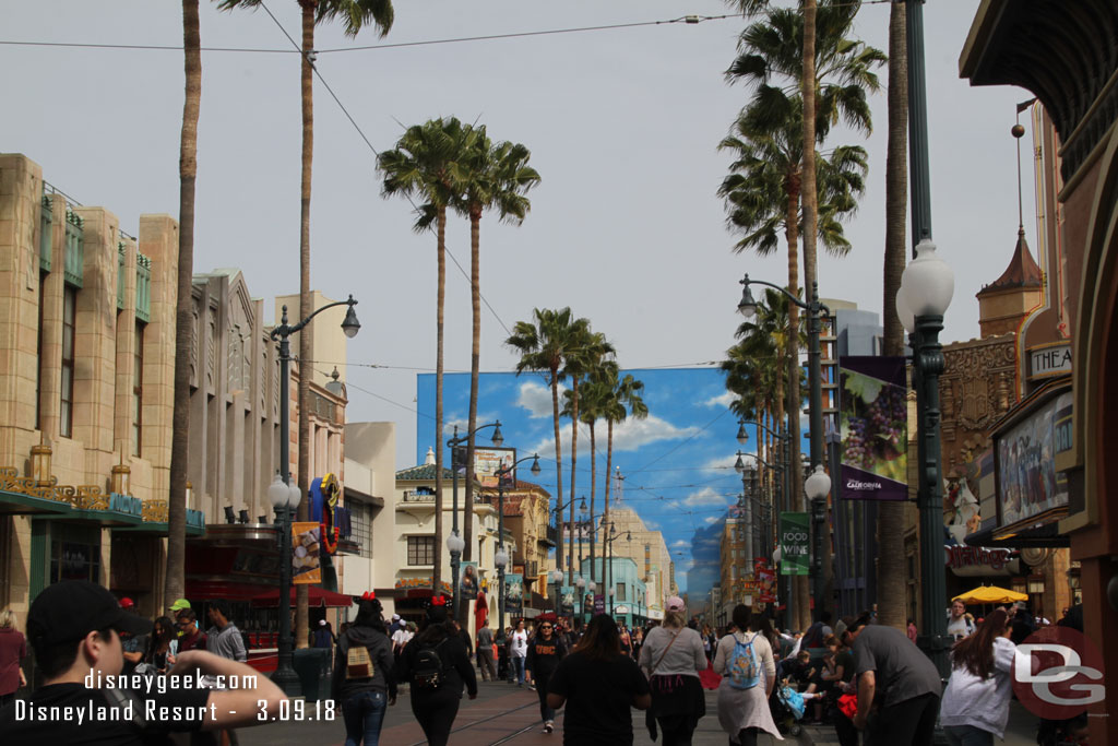 Hollywood Blvd features some Food and Wine Banners now.