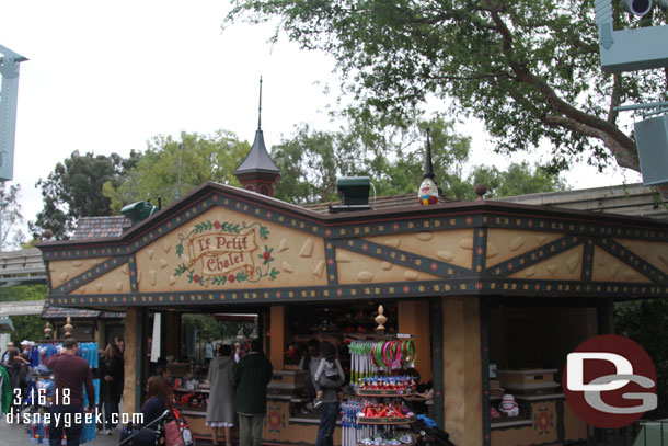 Le Petit Chalet Gifts   (Also notice on the roof  machines for the upcoming fireworks show, guessing bubbles)