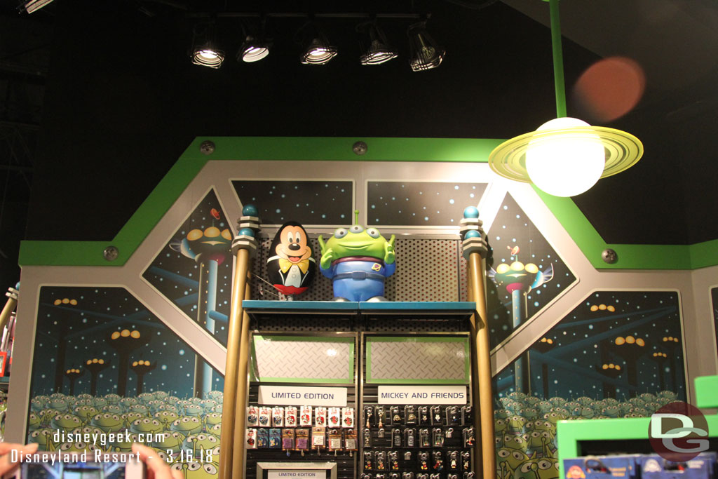 Little Green Men Store Command