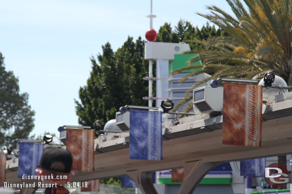 A quick break from the show.. looks like new lights added to old PeopleMover track.