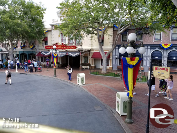 As I stepped onto Main Street USA the Omnibus pulled up, so I boarded for a trip to the hub.