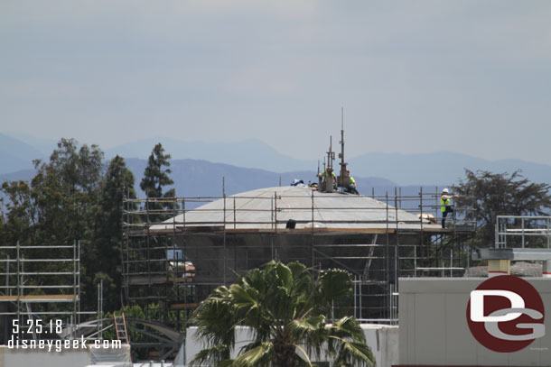 A closer look at the crew on the roof.