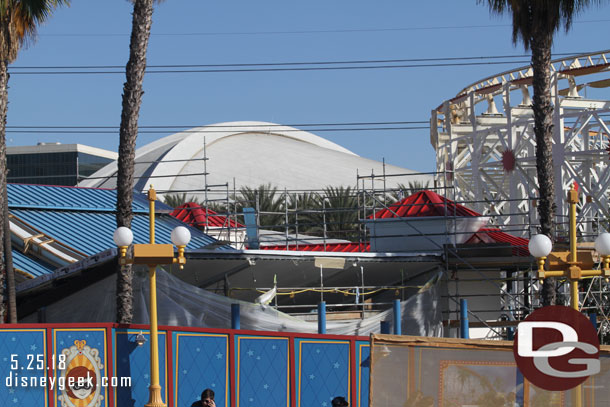 The Incredicoaster queue building.