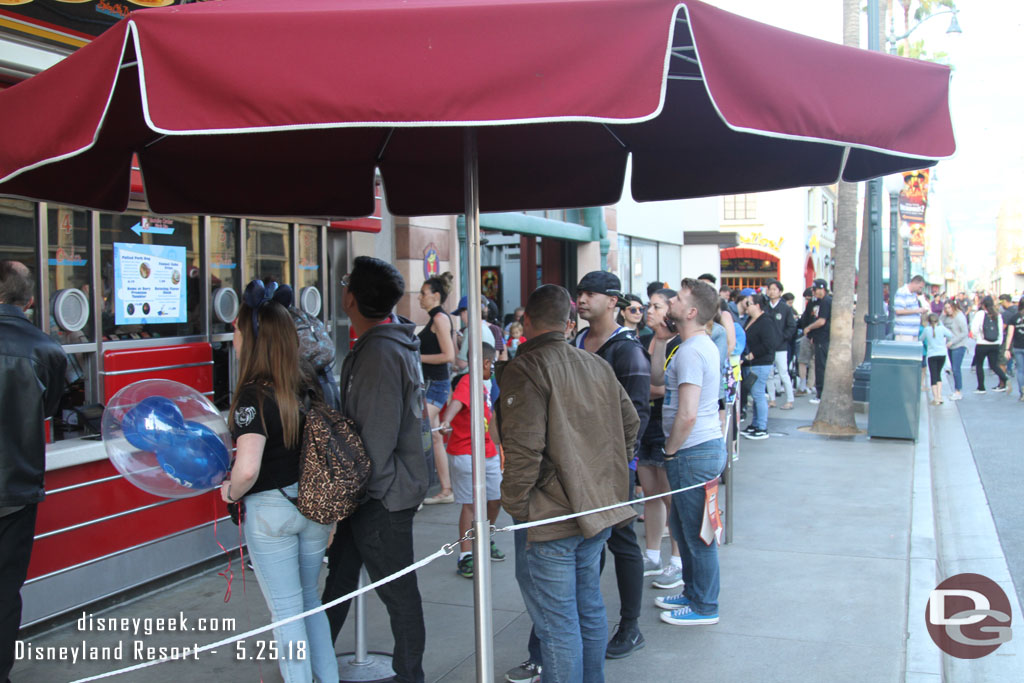 A long line for the regular windows, no one using mobile order when I walked by.