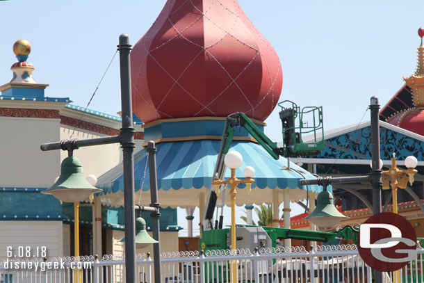 Some walls were moved so you get a clear view of Knickk's Knack new entrance.