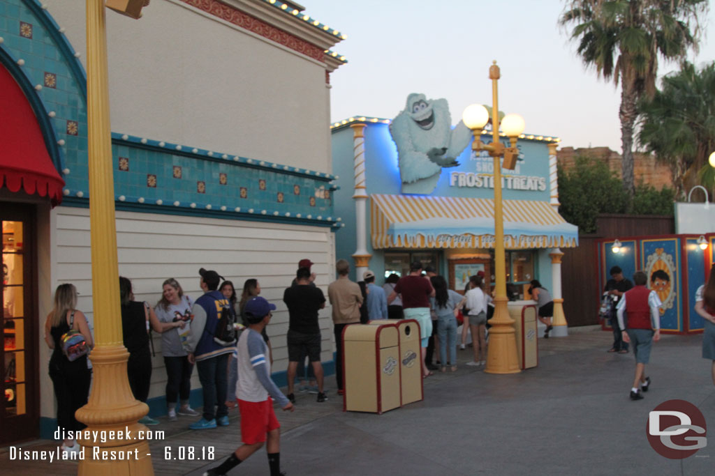 Ice cream line ran toward Knick