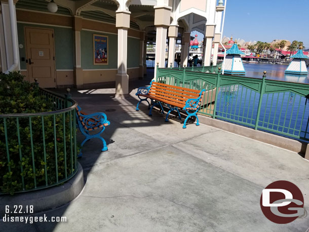 The benches are now blue.