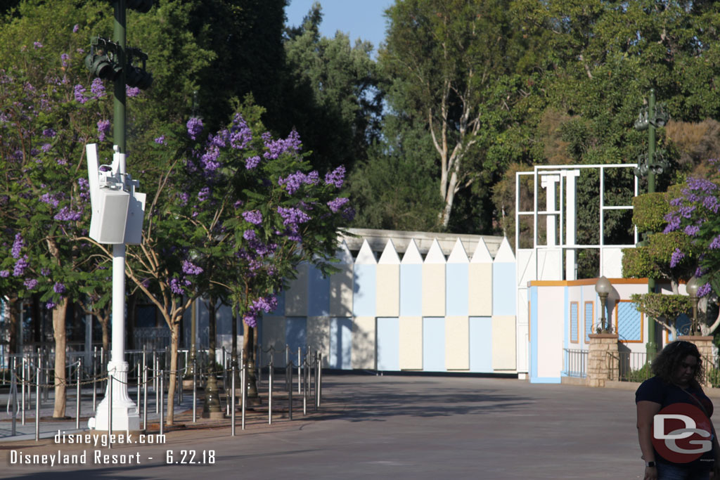 No visible progress on completing the parade gate.