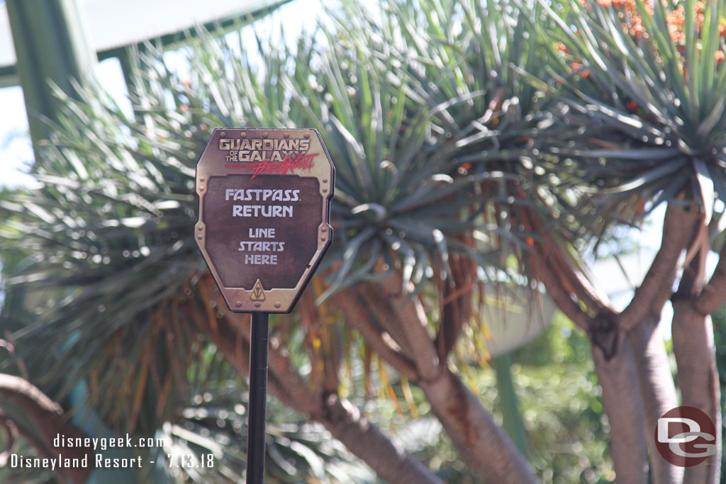 A sign marking the end of the FastPass return for Mission Breakout.