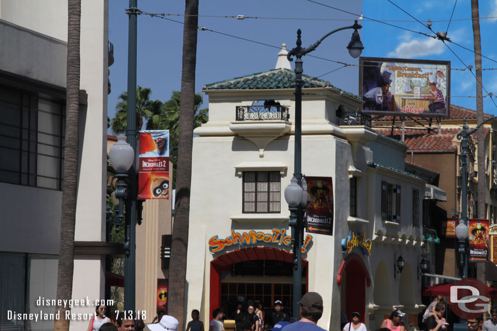 Banners for the Incredibles 2 still on Hollywood Blvd. The preview has ended though.