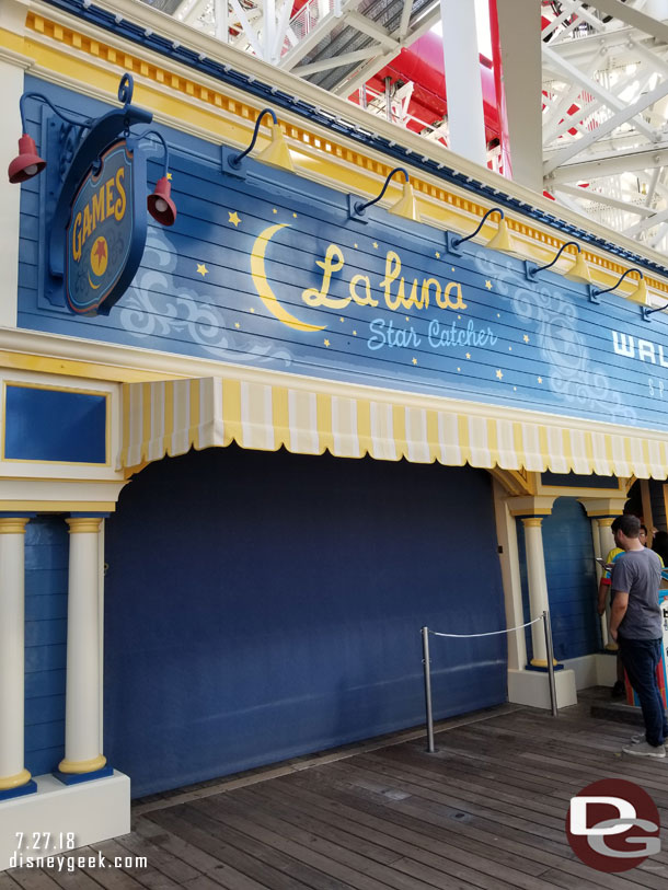 La luna Star Catcher was closed this afternoon.